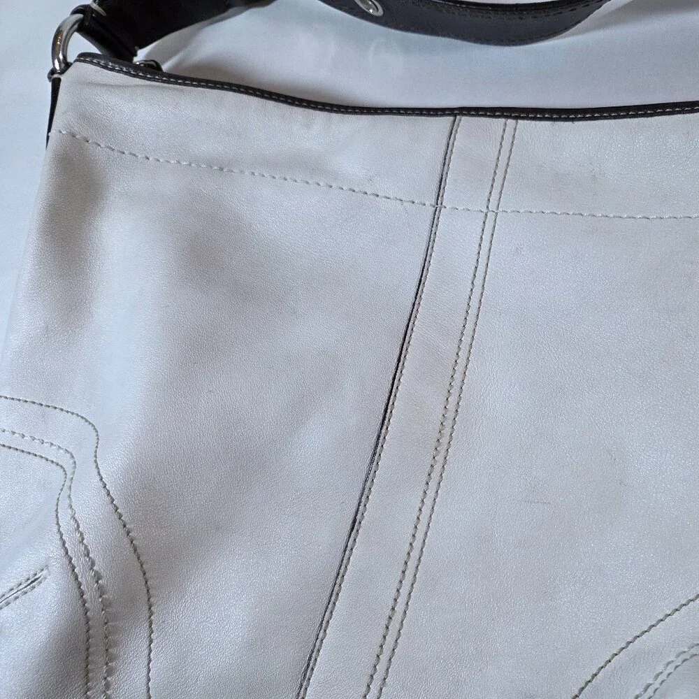 Coach KD751-F10907 Soho Hobo White Leather Satchel